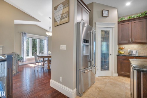 6504 37 Avenue, Beaumont, AB - Indoor Photo Showing Kitchen