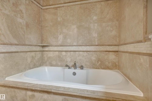 6504 37 Avenue, Beaumont, AB - Indoor Photo Showing Bathroom