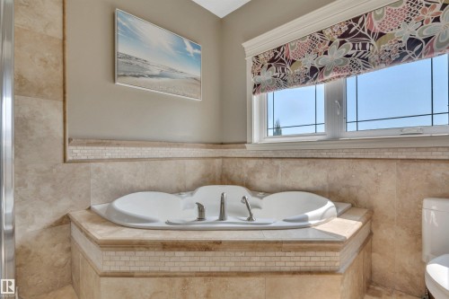 6504 37 Avenue, Beaumont, AB - Indoor Photo Showing Bathroom