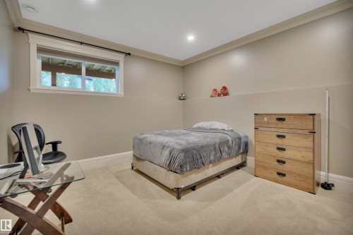 6504 37 Avenue, Beaumont, AB - Indoor Photo Showing Bedroom