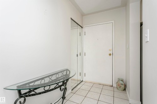 #302 5005 31 Av Nw, Edmonton, AB - Indoor Photo Showing Other Room