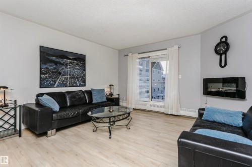#302 5005 31 Av Nw, Edmonton, AB - Indoor Photo Showing Living Room