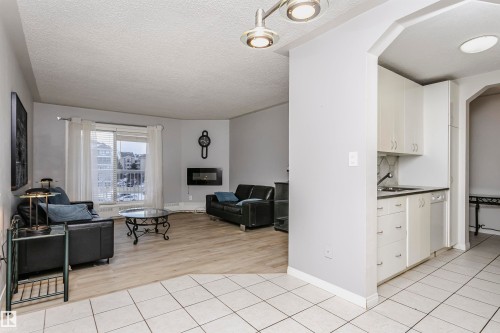 #302 5005 31 Av Nw, Edmonton, AB - Indoor