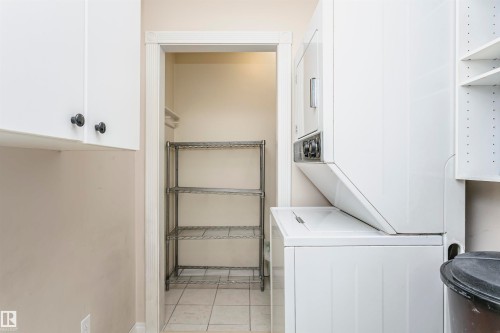 #302 5005 31 Av Nw, Edmonton, AB - Indoor Photo Showing Laundry Room