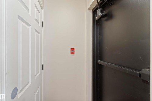 #401 10009 102 Av Nw, Edmonton, AB - Indoor