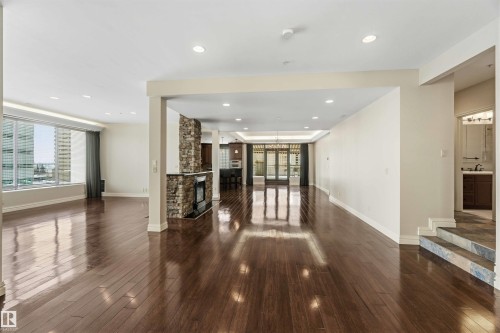 #401 10009 102 Av Nw, Edmonton, AB - Indoor
