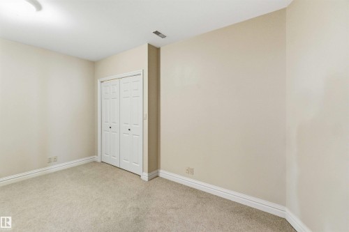 #401 10009 102 Av Nw, Edmonton, AB - Indoor Photo Showing Other Room