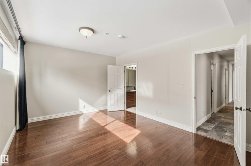 #401 10009 102 Av Nw, Edmonton, AB - Indoor Photo Showing Other Room