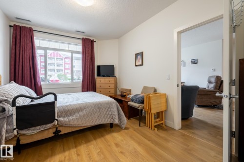 #133, 511 Queen St, Spruce Grove, AB - Indoor Photo Showing Bedroom