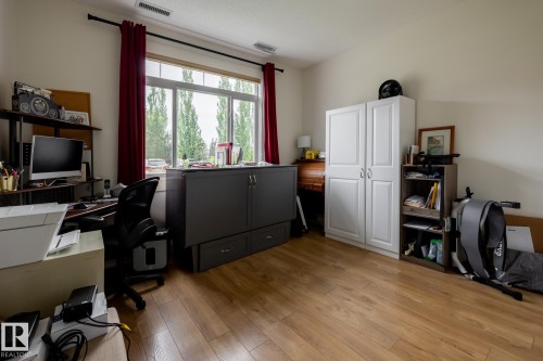 #133, 511 Queen St, Spruce Grove, AB - Indoor Photo Showing Office