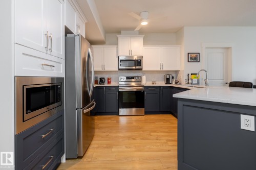 #133, 511 Queen St, Spruce Grove, AB - Indoor Photo Showing Kitchen