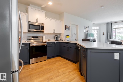 #133, 511 Queen St, Spruce Grove, AB - Indoor Photo Showing Kitchen