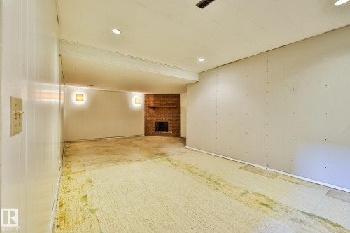 Spacious basement family/flex room to make it your own - 3824 111B Street Nw, Edmonton, AB - Indoor