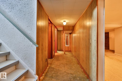 Basement hallway to the bathroom and bedroom - 3824 111B Street Nw, Edmonton, AB - Indoor Photo Showing Other Room