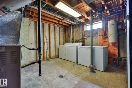 Laundry room - 3824 111B Street Nw, Edmonton, AB - Indoor Photo Showing Laundry Room
