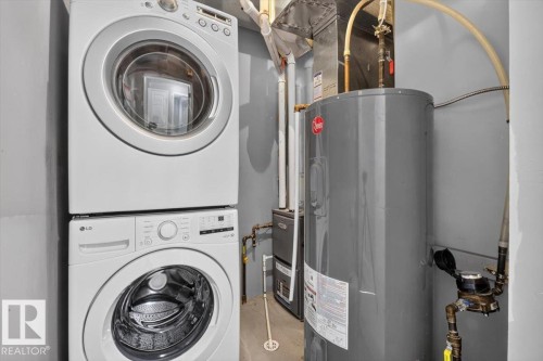 #25 6520 2 Av Sw, Edmonton, AB - Indoor Photo Showing Laundry Room