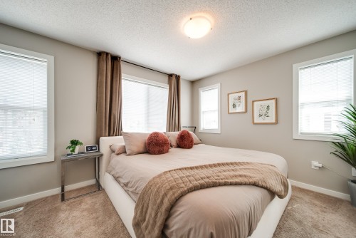 #1 2803 James Mowatt Tr Sw, Edmonton, AB - Indoor Photo Showing Bedroom