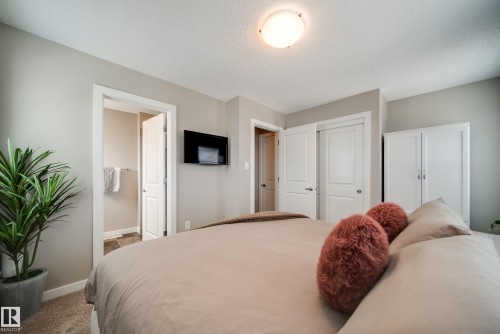 #1 2803 James Mowatt Tr Sw, Edmonton, AB - Indoor Photo Showing Bedroom