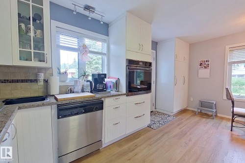 1639 Macfarlane Place, Rural Opportunity M.D., AB - Indoor Photo Showing Kitchen