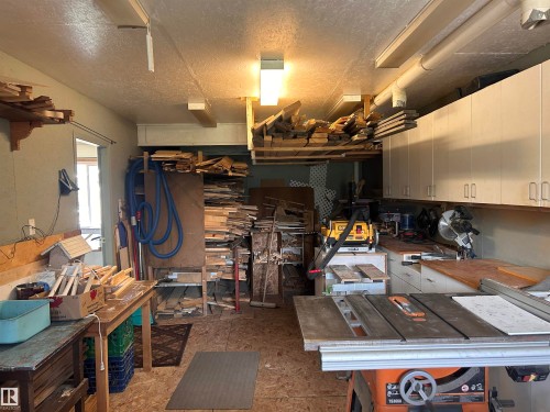 1639 Macfarlane Place, Rural Opportunity M.D., AB - Indoor