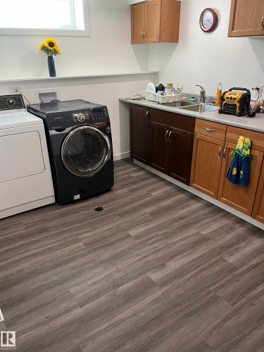 4124 110 Street Nw, Edmonton, AB - Indoor Photo Showing Laundry Room