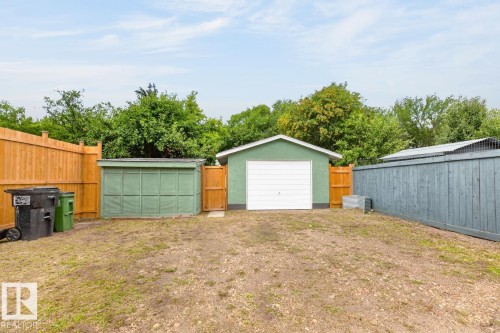 6807 101A Avenue Nw, Edmonton, AB - Outdoor
