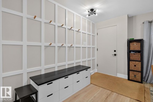6807 101A Avenue Nw, Edmonton, AB - Indoor Photo Showing Other Room