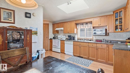 44 Keyhole Crescent Northwest, Edmonton, AB - Indoor Photo Showing Kitchen With Double Sink