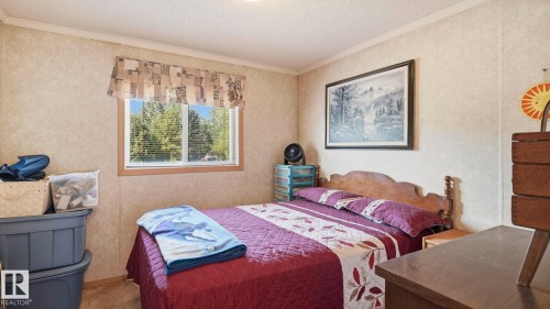 44 Keyhole Crescent Northwest, Edmonton, AB - Indoor Photo Showing Bedroom