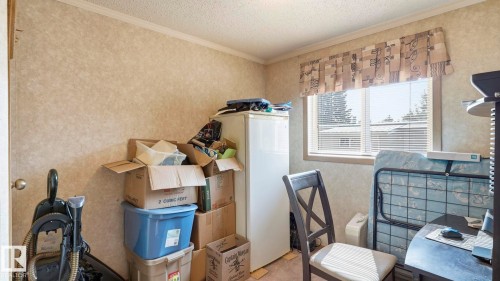44 Keyhole Crescent Northwest, Edmonton, AB - Indoor