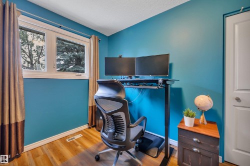7416 33 Avenue Nw, Edmonton, AB - Indoor Photo Showing Office