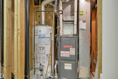 7416 33 Avenue Nw, Edmonton, AB - Indoor Photo Showing Basement