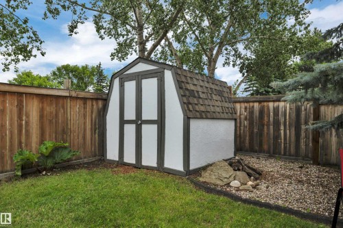 7416 33 Avenue Nw, Edmonton, AB - Outdoor