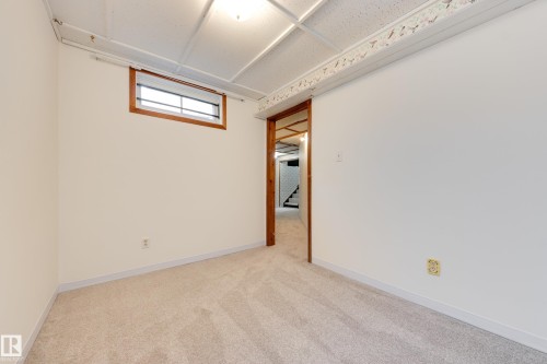 7 Strathcona Place, Sherwood Park, AB - Indoor Photo Showing Other Room