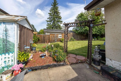 7 Strathcona Place, Sherwood Park, AB - Outdoor