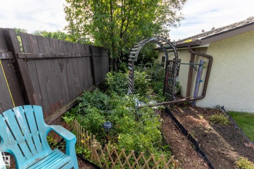 7 Strathcona Place, Sherwood Park, AB - Outdoor