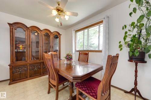 7 Strathcona Place, Sherwood Park, AB - Indoor Photo Showing Dining Room