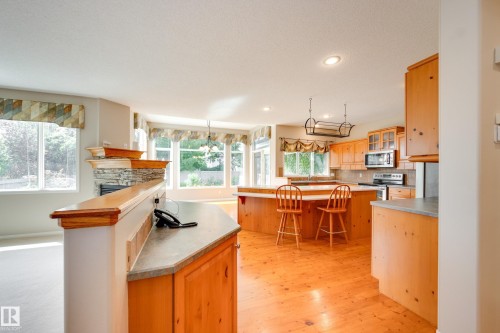 11503 15 Avenue Nw, Edmonton, AB - Indoor Photo Showing Kitchen