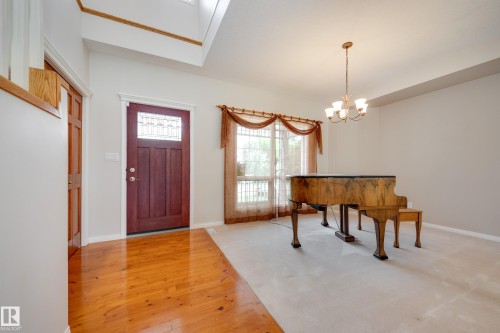 11503 15 Avenue Nw, Edmonton, AB - Indoor Photo Showing Other Room
