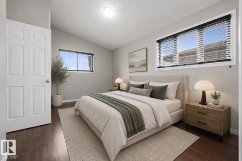 7119 136 Avenue Nw, Edmonton, AB - Indoor Photo Showing Bedroom