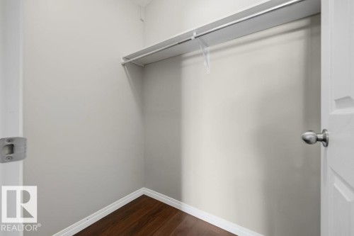 7119 136 Avenue Nw, Edmonton, AB - Indoor With Storage