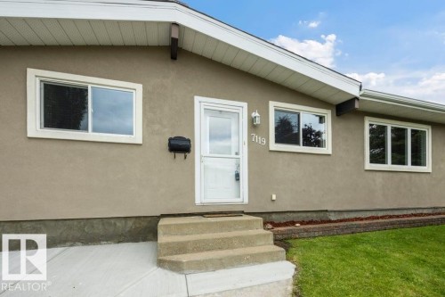 7119 136 Avenue Nw, Edmonton, AB - Outdoor With Exterior