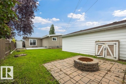 7119 136 Avenue Nw, Edmonton, AB - Outdoor