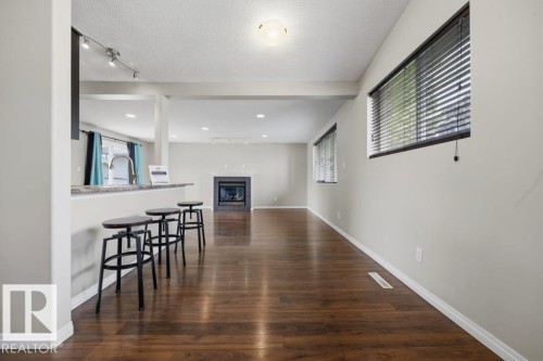 7119 136 Avenue Nw, Edmonton, AB - Indoor Photo Showing Other Room