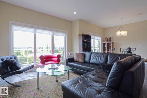 #16 8132 217 St Nw, Edmonton, AB - Indoor Photo Showing Living Room