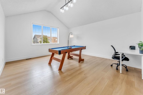 1218 87A Street Sw, Edmonton, AB - Indoor