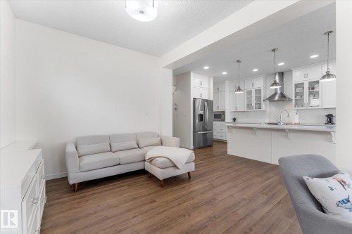 6116 175 Avenue Nw, Edmonton, AB - Indoor