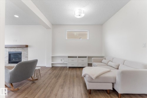 6116 175 Avenue Nw, Edmonton, AB - Indoor