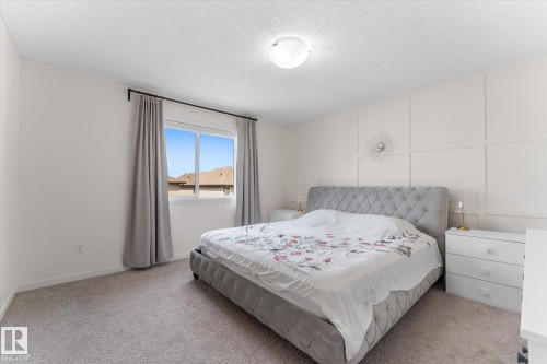 6116 175 Avenue Nw, Edmonton, AB - Indoor Photo Showing Bedroom