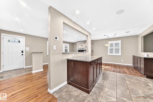 6307 92A Avenue Nw, Edmonton, AB - Indoor